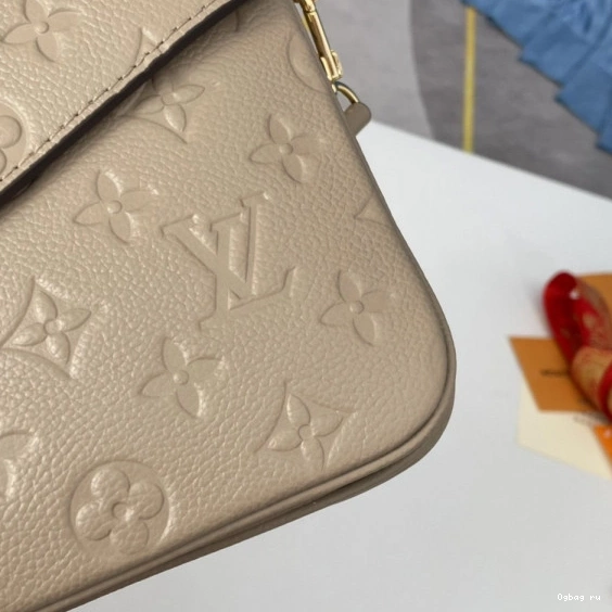 POCHETTE VUITTON MÉTIS LOUIS 0813